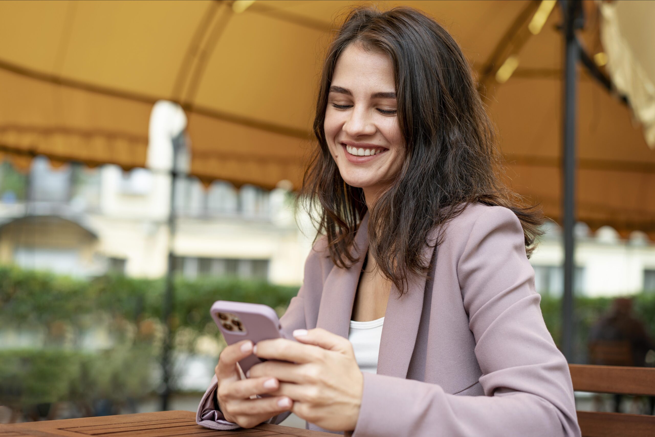 Chip de internet para estudantes internacionais e viajantes. O melhor custo-benefício do Canadá. Receba seu número Canadense.